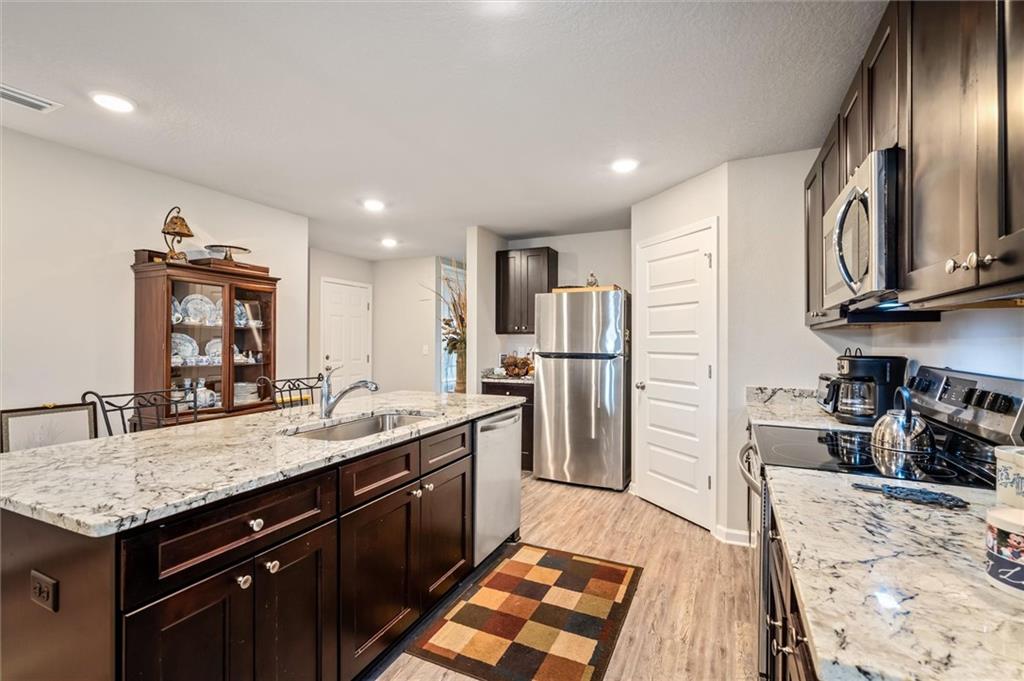 1120 Ridgeview Court