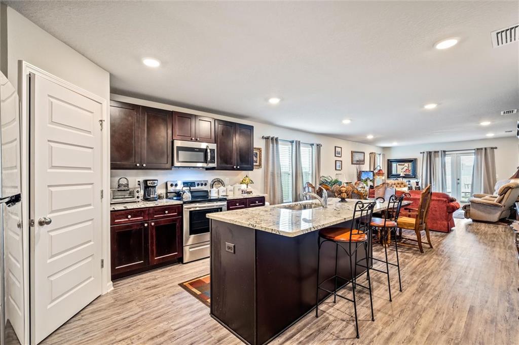 1120 Ridgeview Court