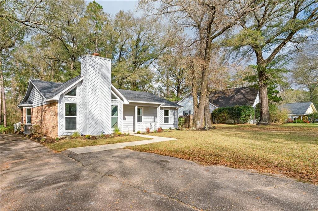 1809 Princeton Woods Drive W