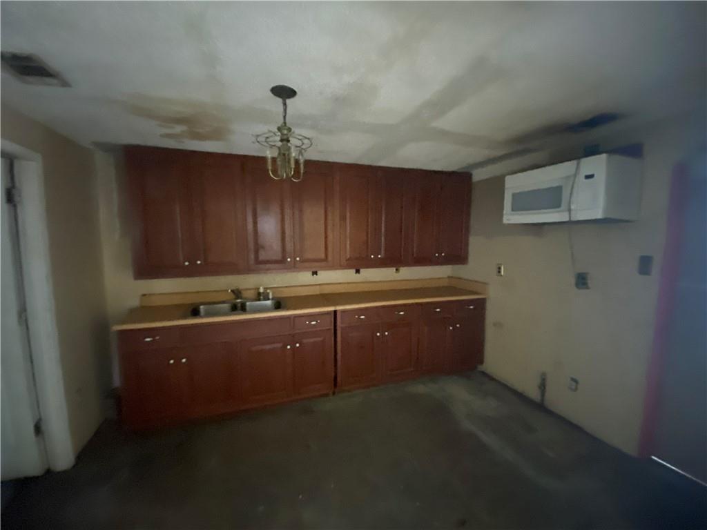 1207 Clara Avenue