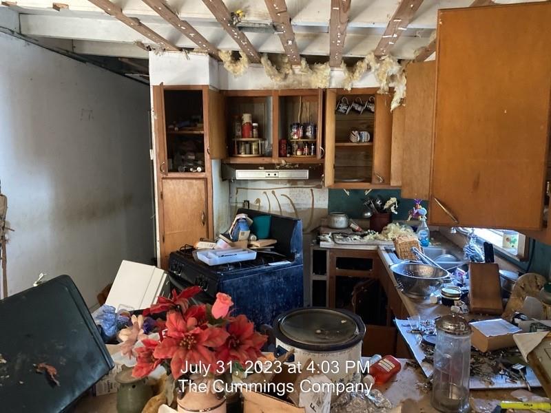 5561 Thomas Drive