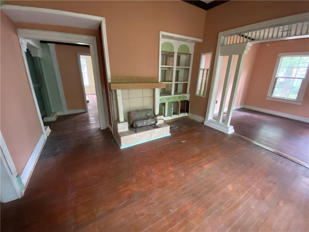 1350 Old Shell Road