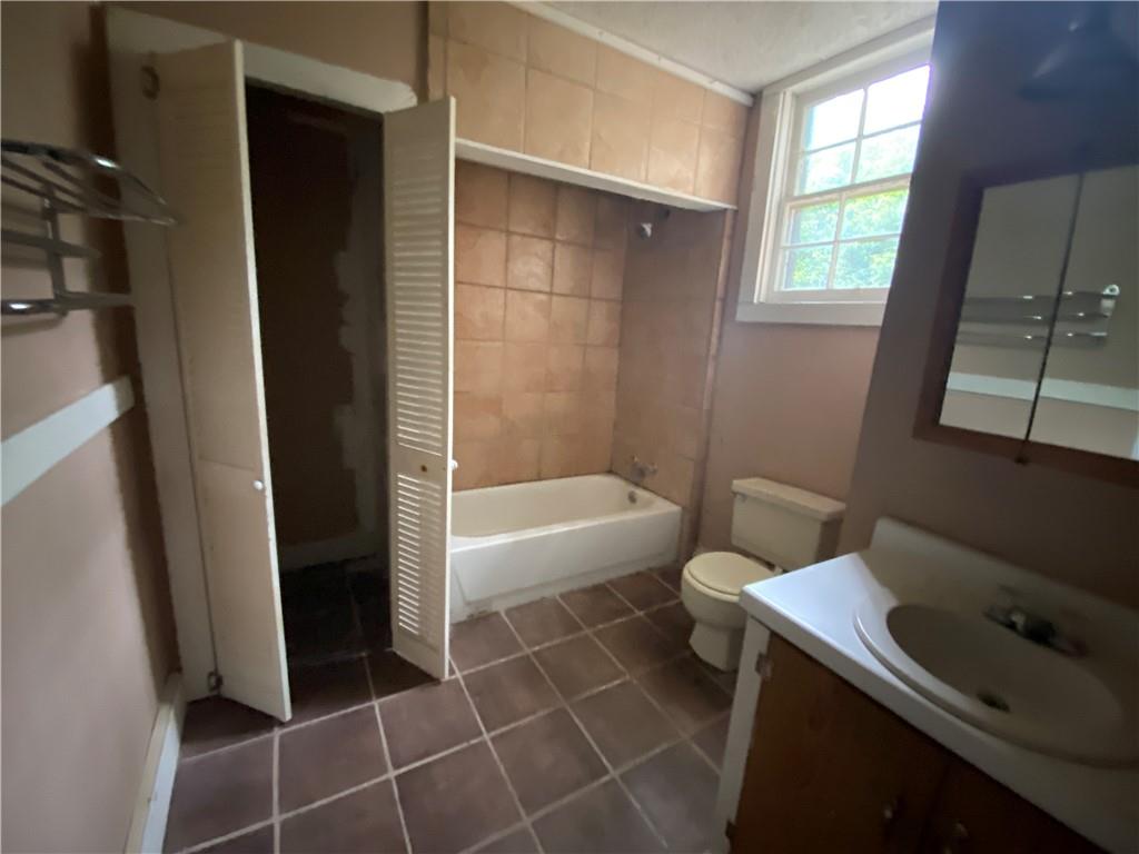 1350 Old Shell Road