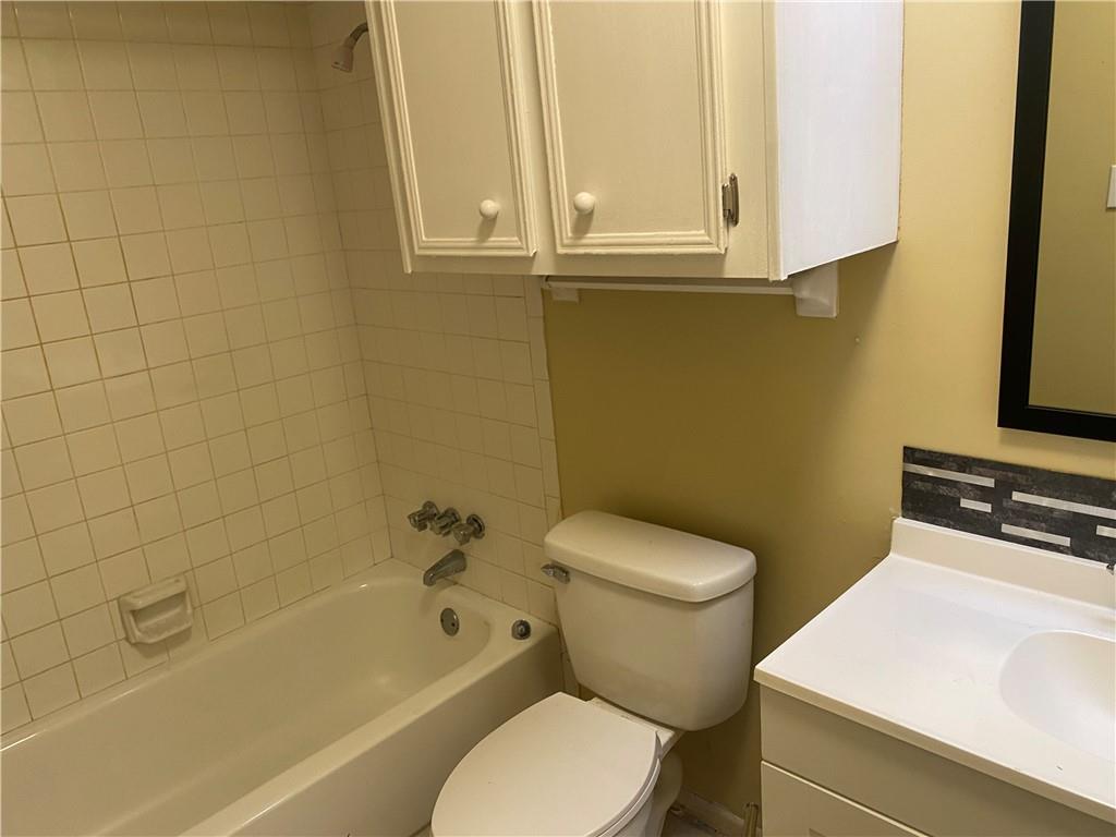 1124 Orangeburg Drive W