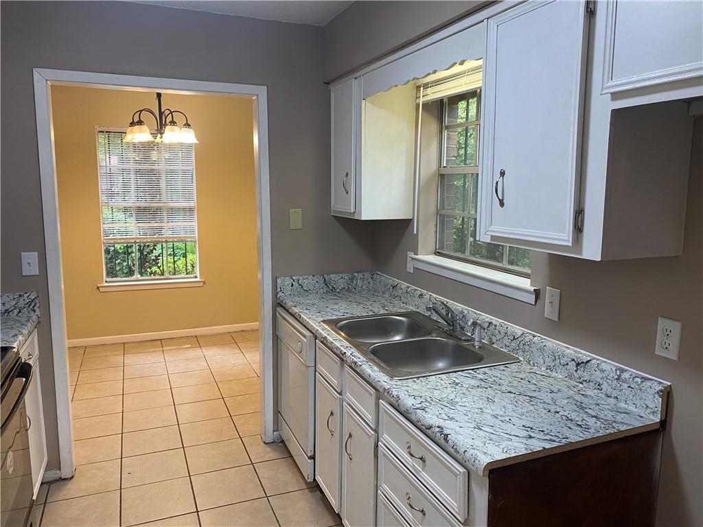 1124 Orangeburg Drive W