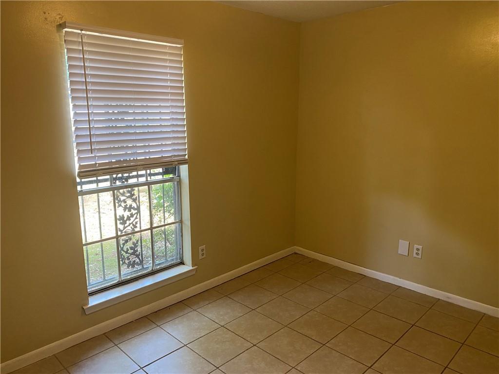 1124 Orangeburg Drive W