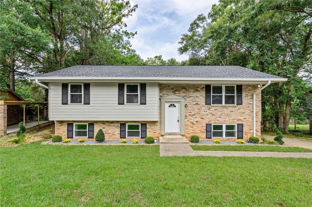 1117 Greenway Drive W