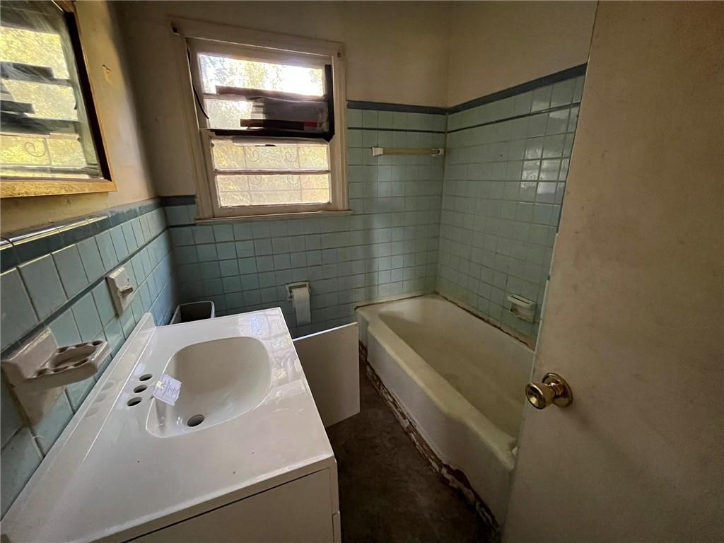 563 Oak Drive Court