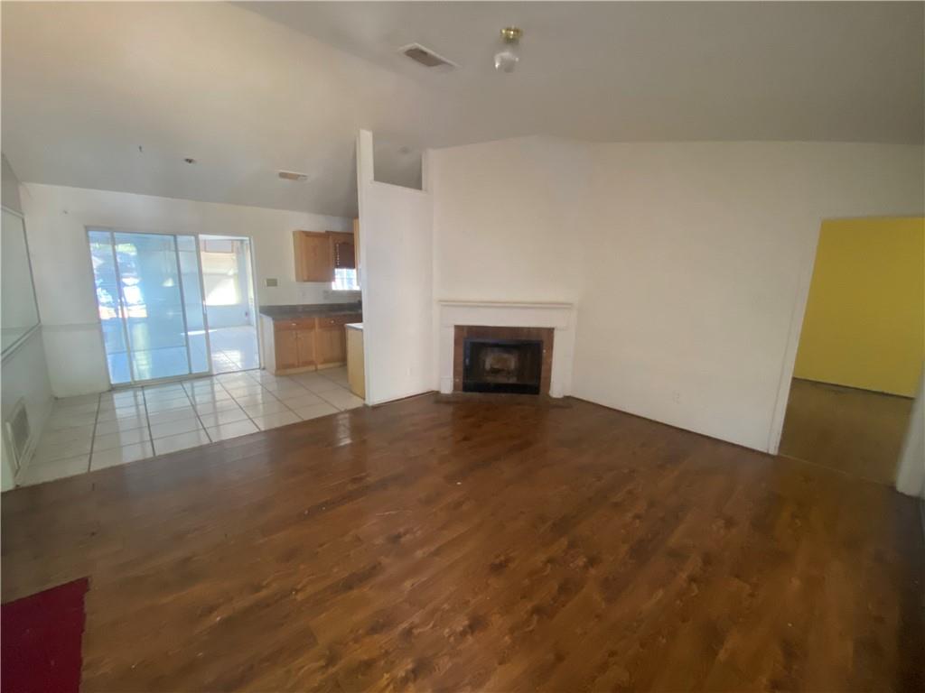 1872 Summer Place Drive E