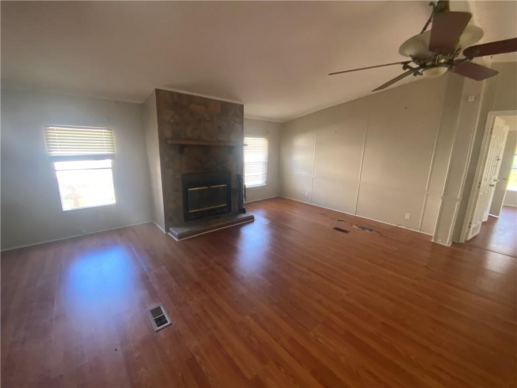 1501 Lois Drive