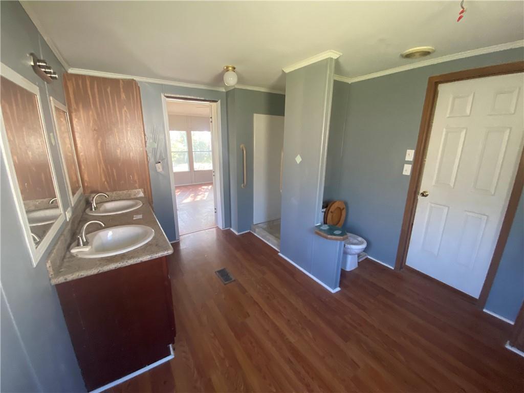 1501 Lois Drive