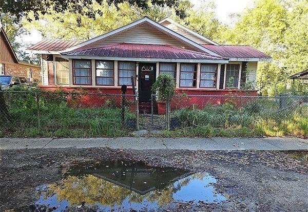 135 E Petain Street