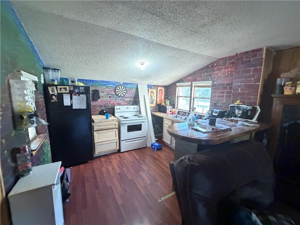 9555 Jeff Hamilton Road