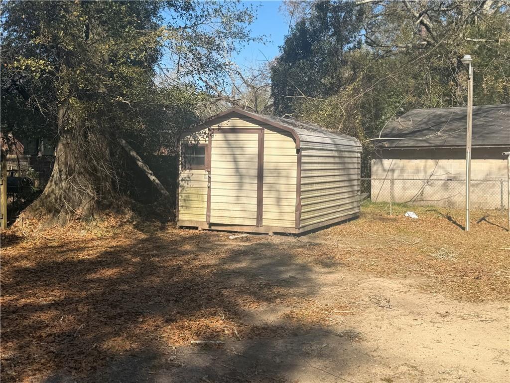 551 E Downing Street