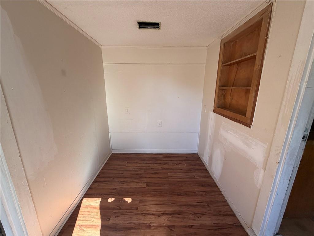 551 E Downing Street