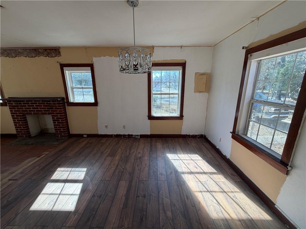 551 E Downing Street