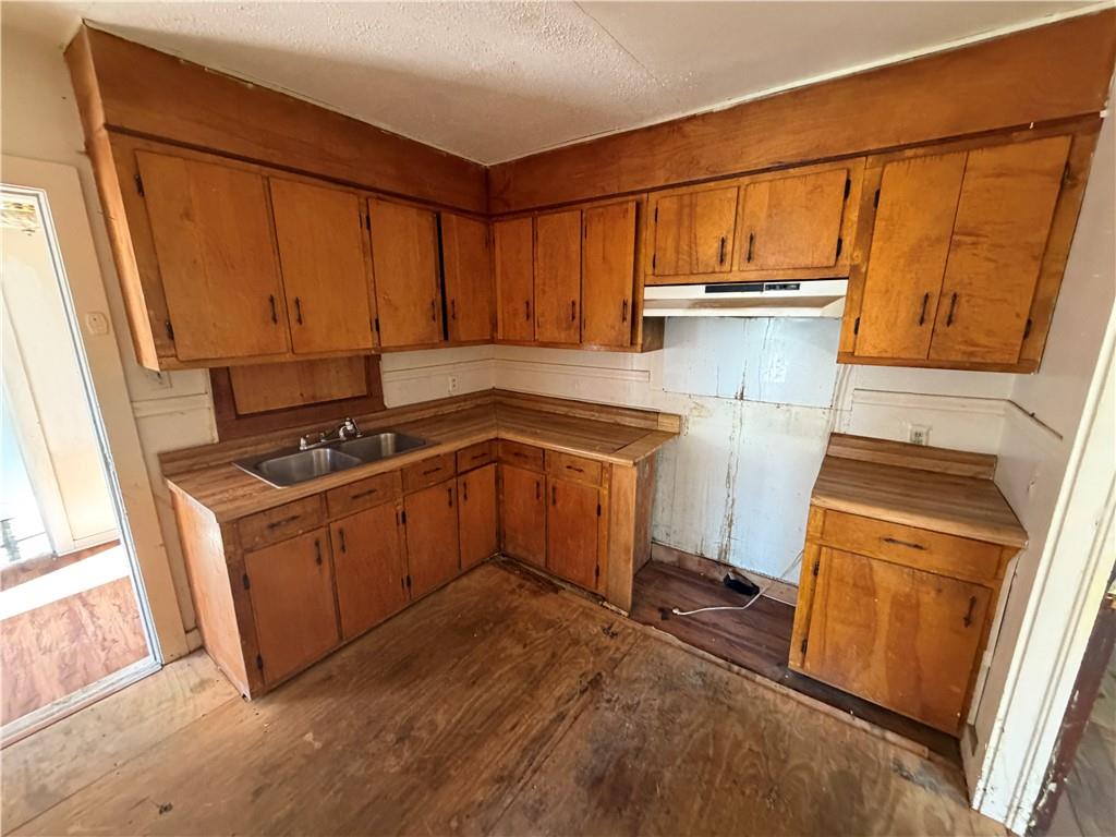 551 E Downing Street