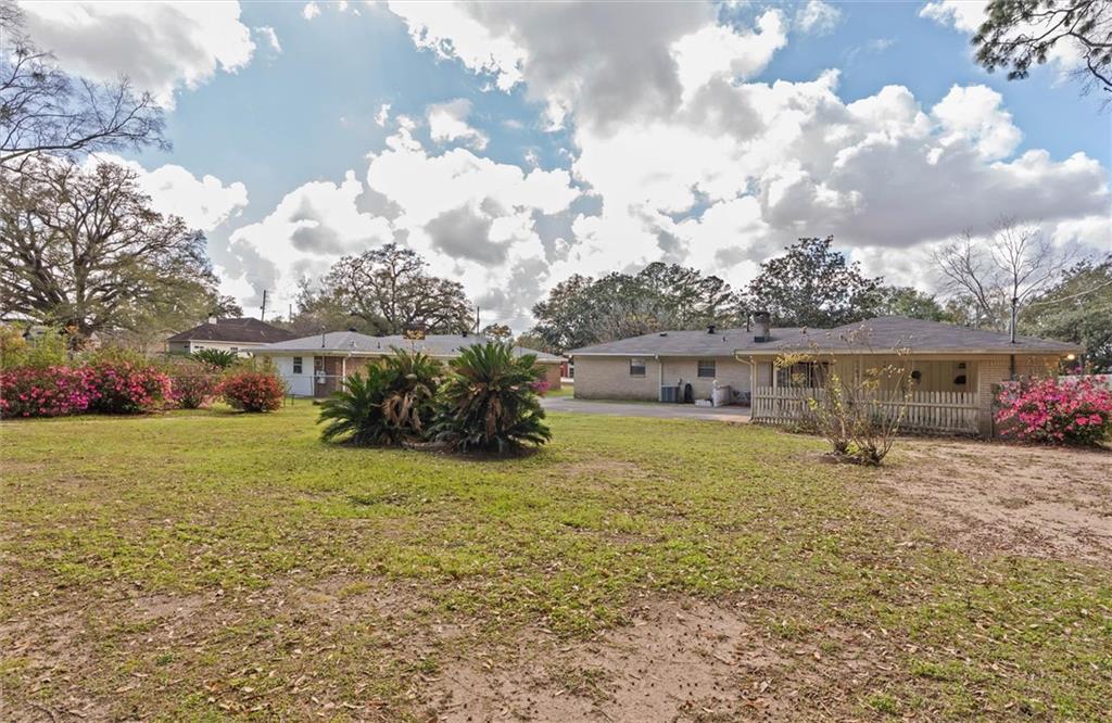 2251 Hillcrest Road