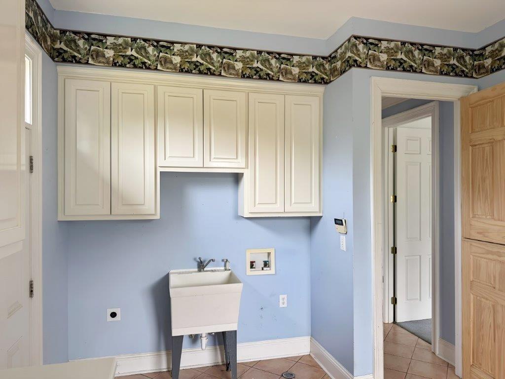 9057 Dauphin Island Parkway