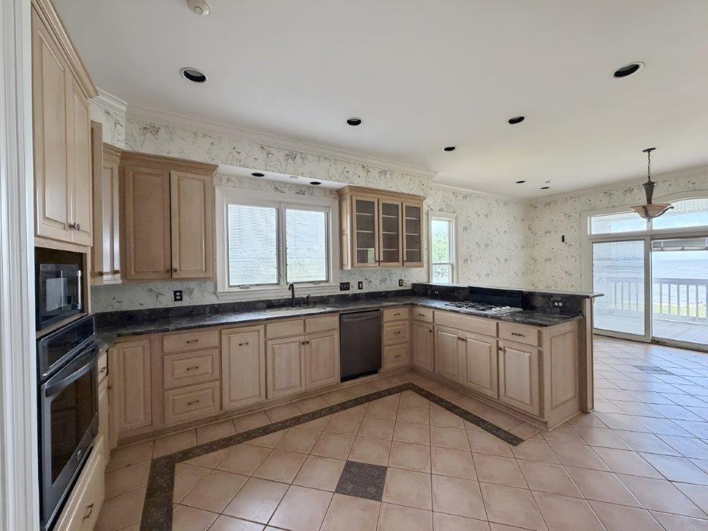 9057 Dauphin Island Parkway