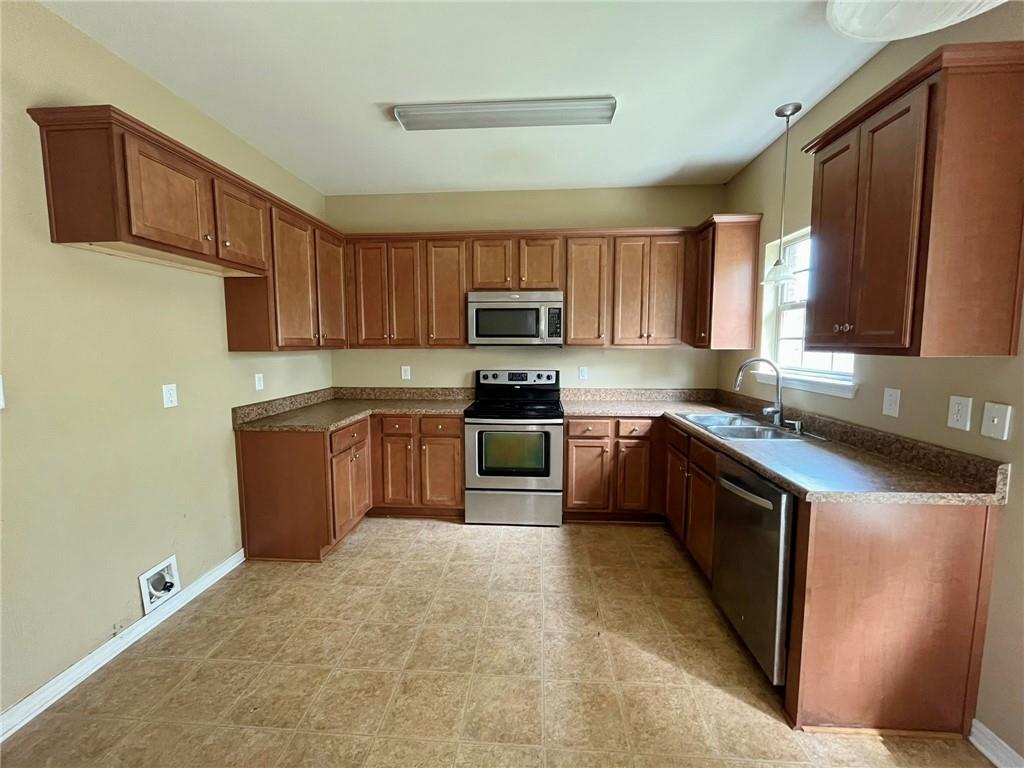 4925 Catahoula Drive