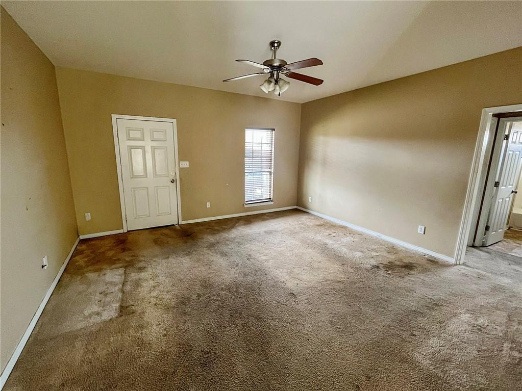 4925 Catahoula Drive