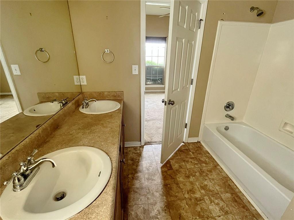 4925 Catahoula Drive