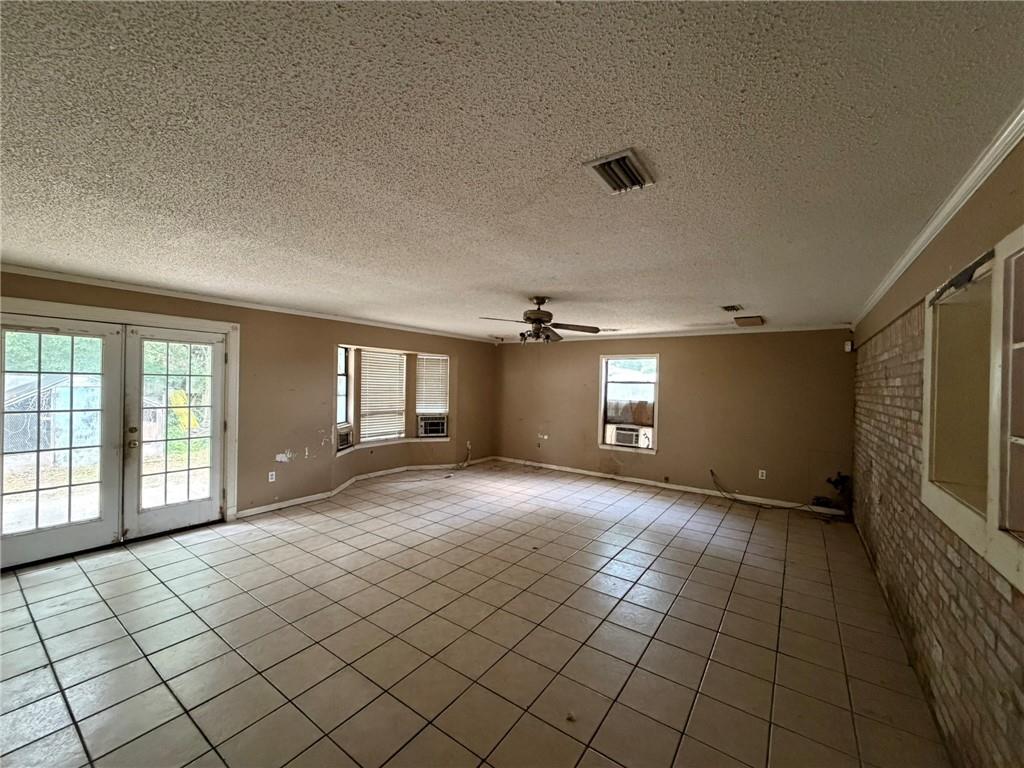 5550 Plantation Oaks Drive