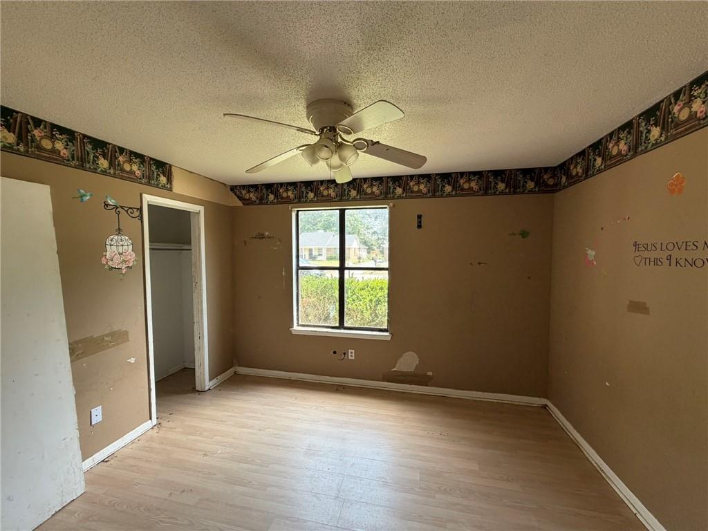 5550 Plantation Oaks Drive