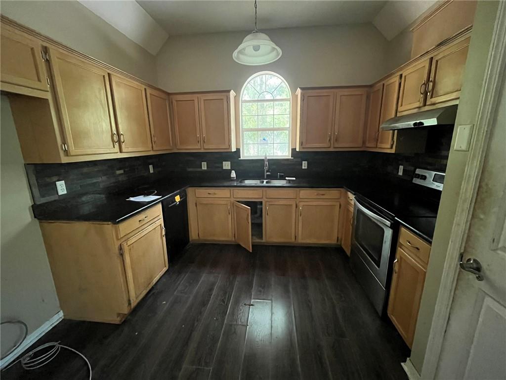 101 Marikesh Drive
