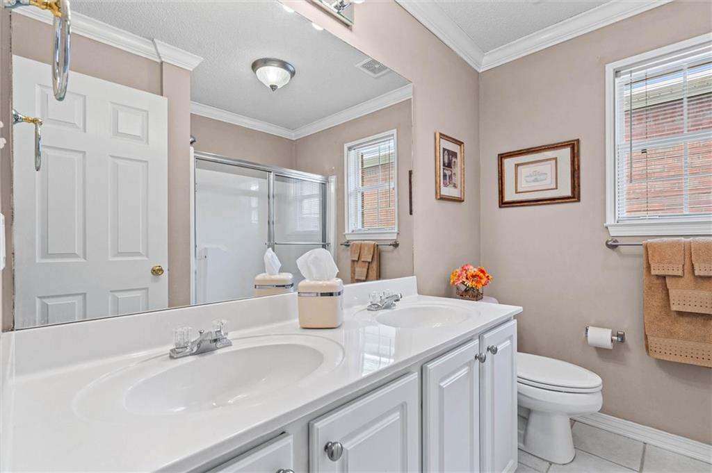 7086 Crown Pointe Drive