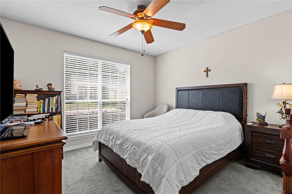 7086 Crown Pointe Drive
