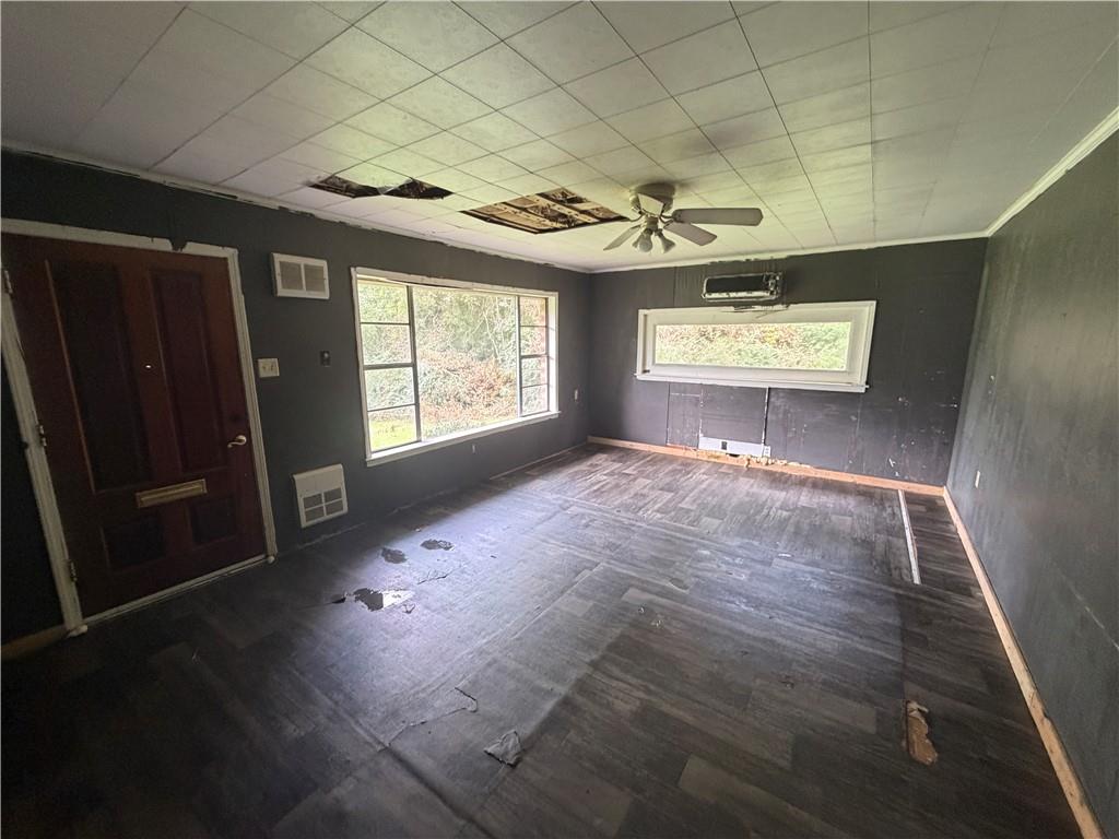 9360 Vickers Road