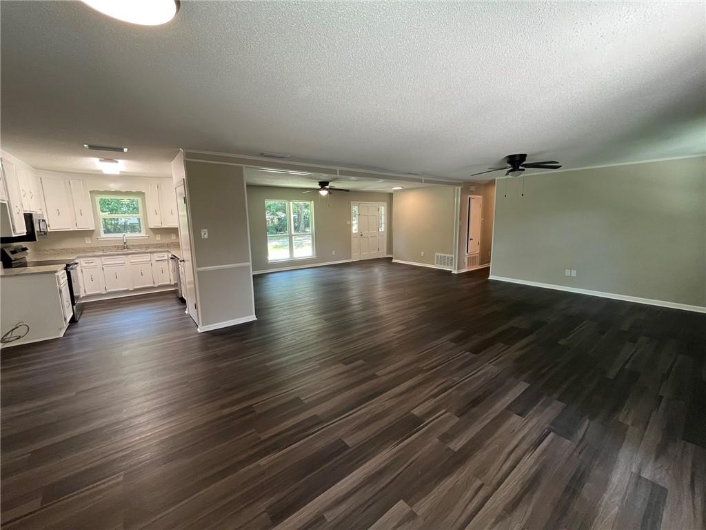 914 Joaneen Drive