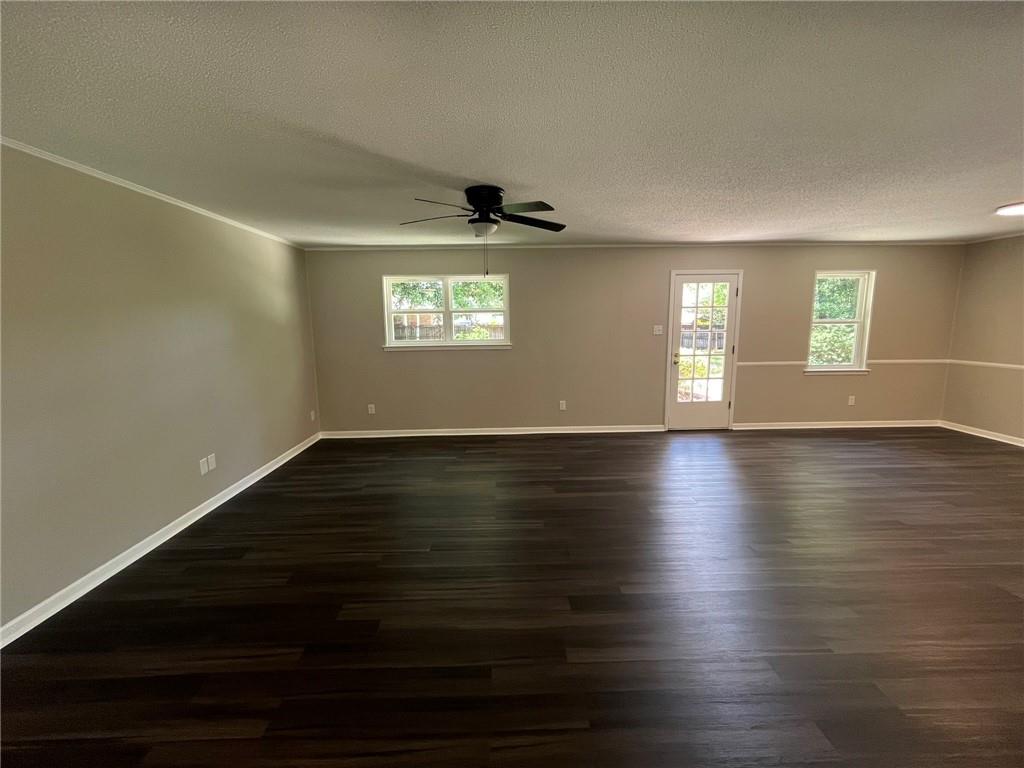 914 Joaneen Drive