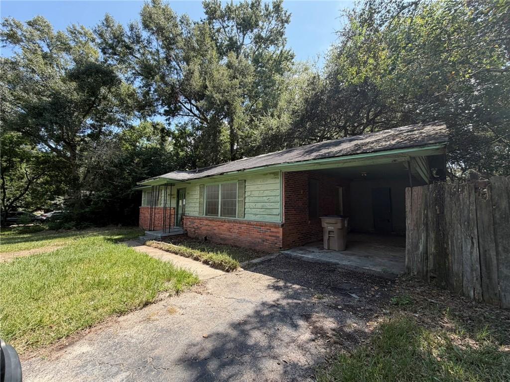 3011 W Curry Drive
