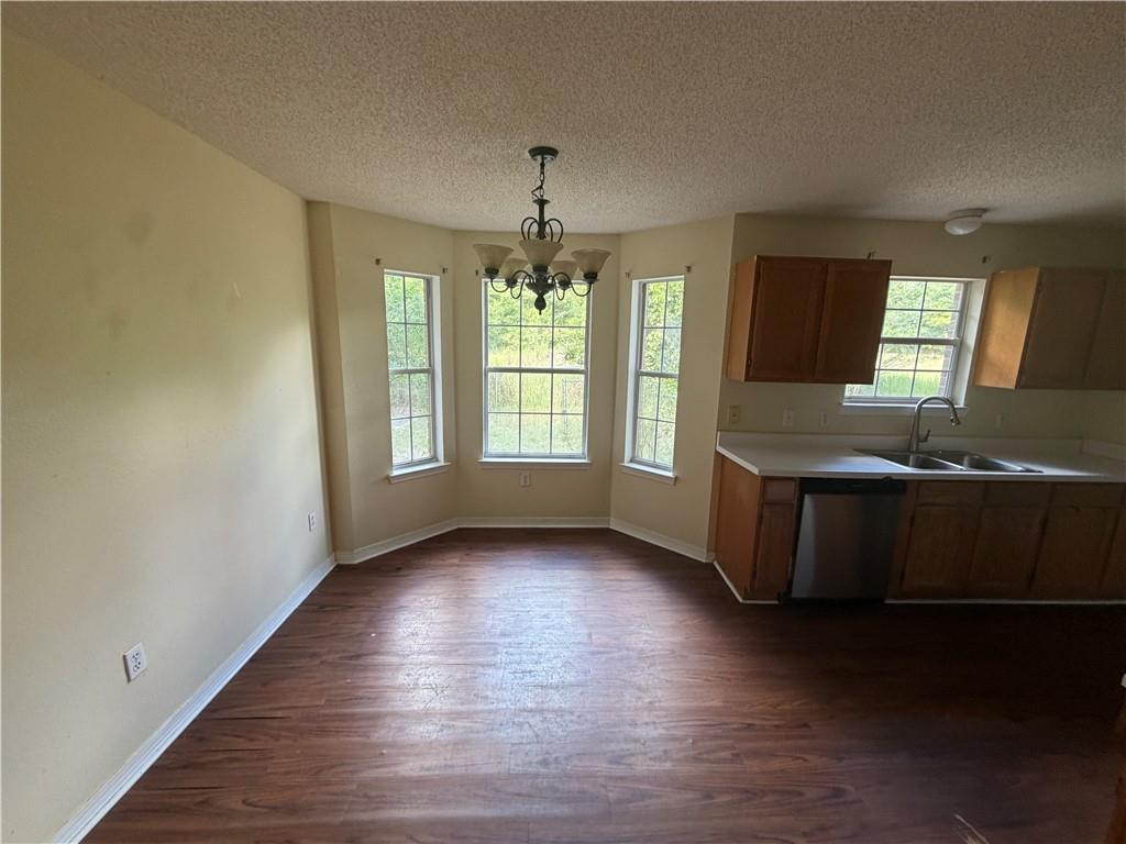 1075 Salco Road W