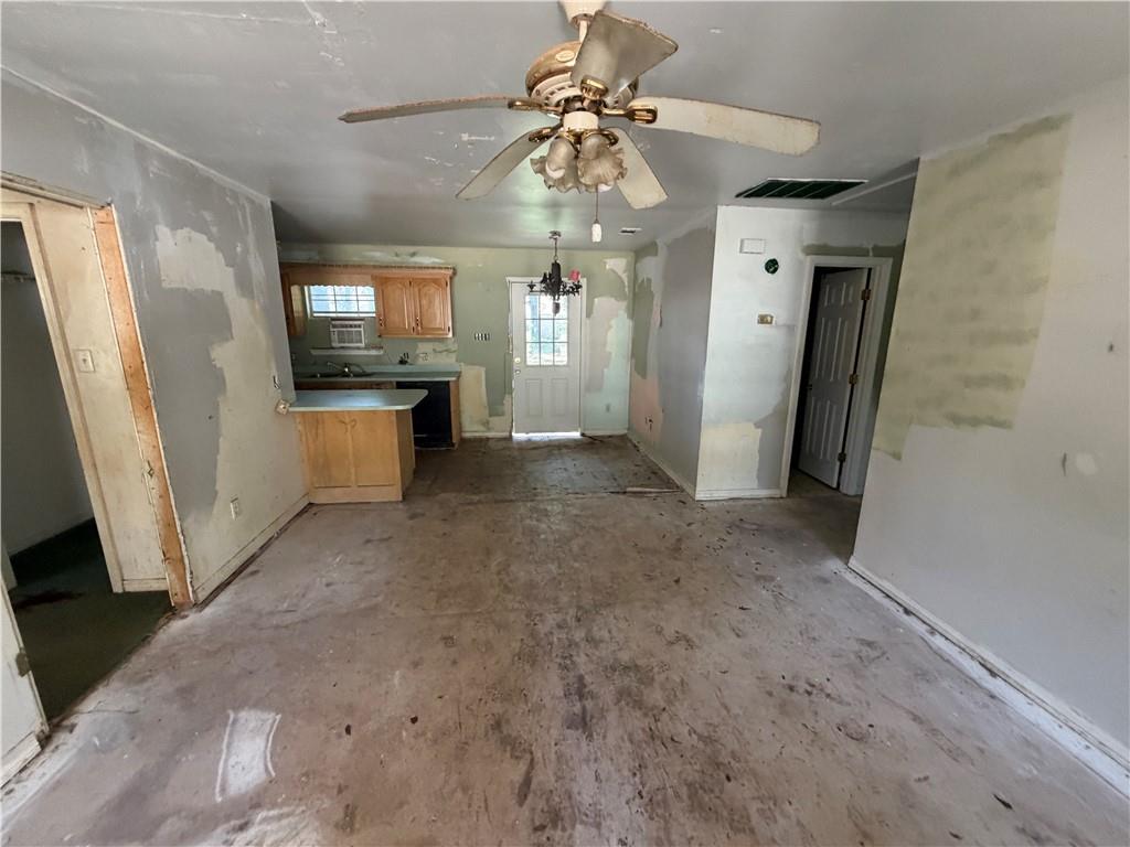 6941 Colonial Terrace