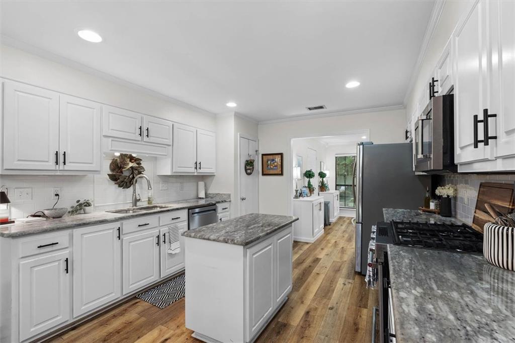 1050 Regal Drive
