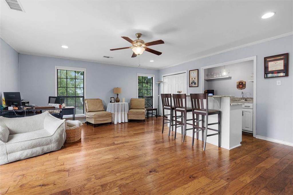 1050 Regal Drive