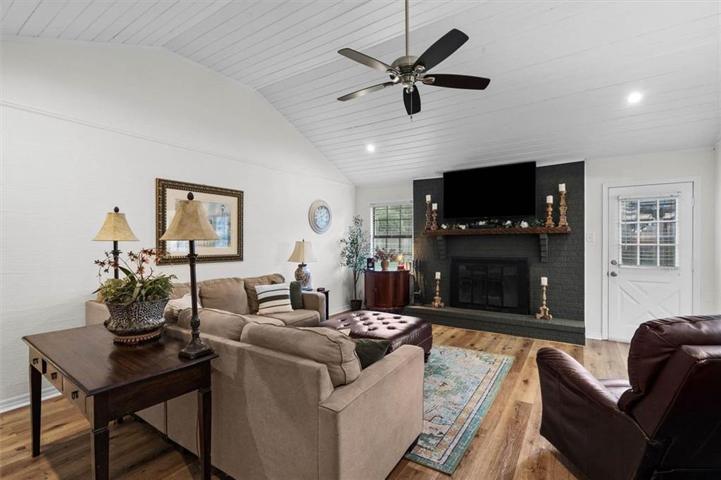 1050 Regal Drive