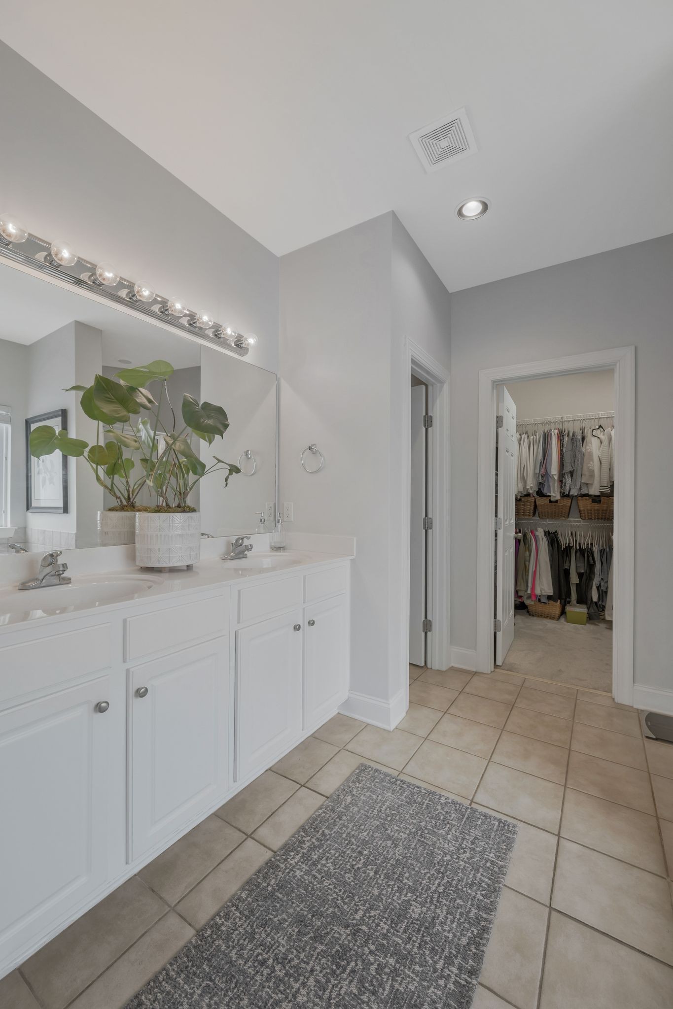 3044 Oxford Glen Dr