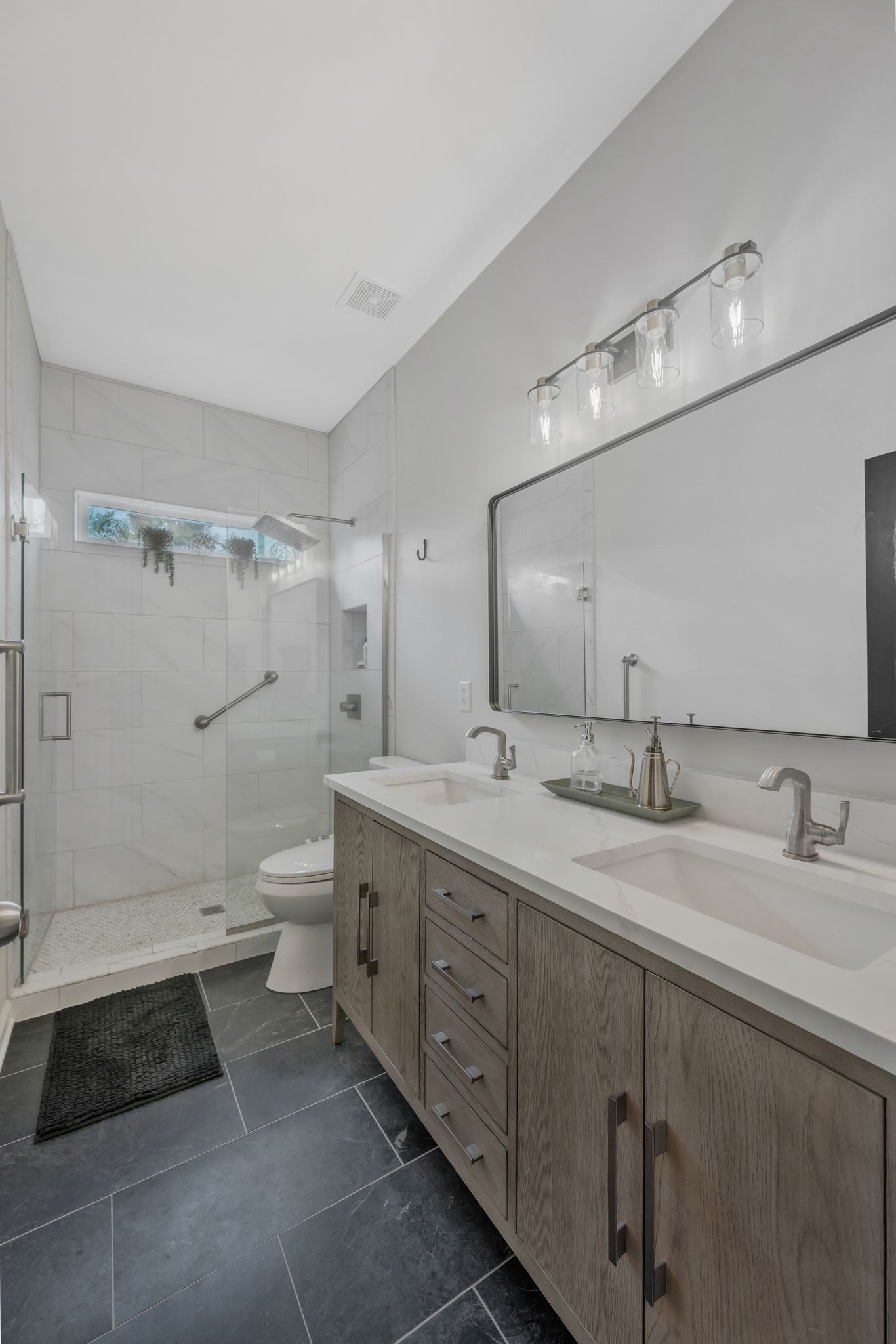 3044 Oxford Glen Dr