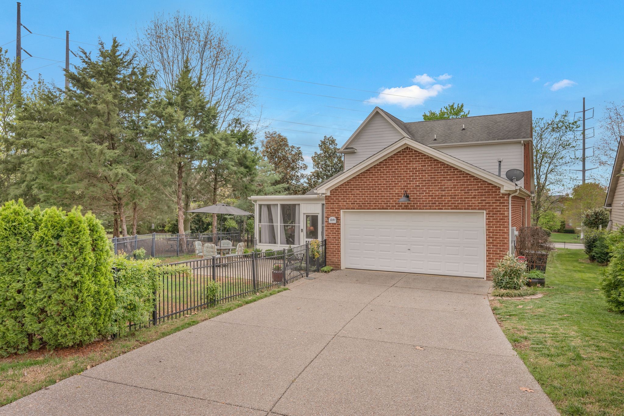 3044 Oxford Glen Dr
