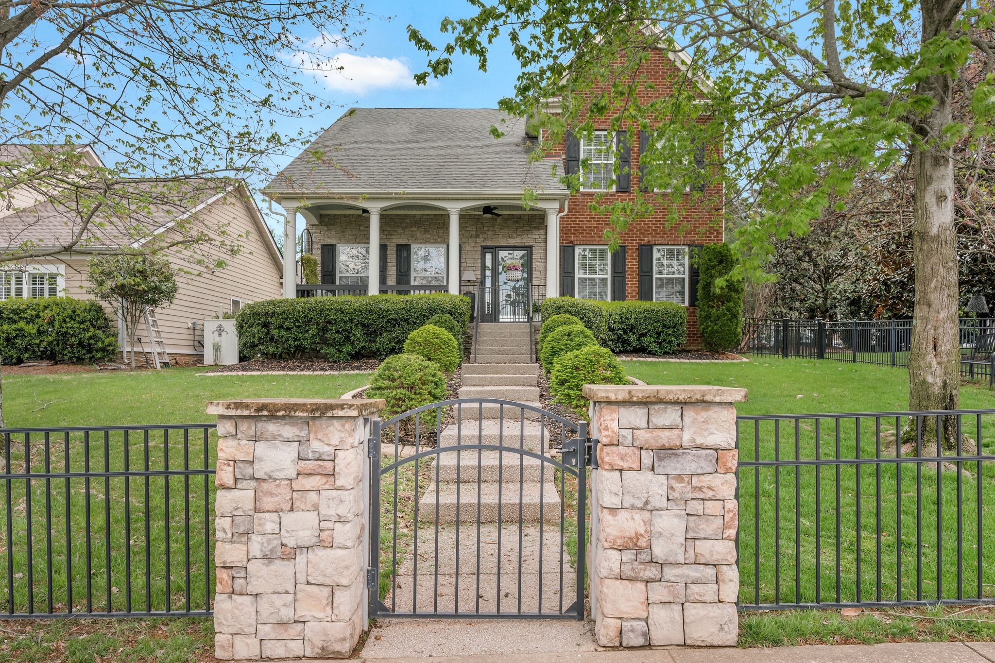 3044 Oxford Glen Dr