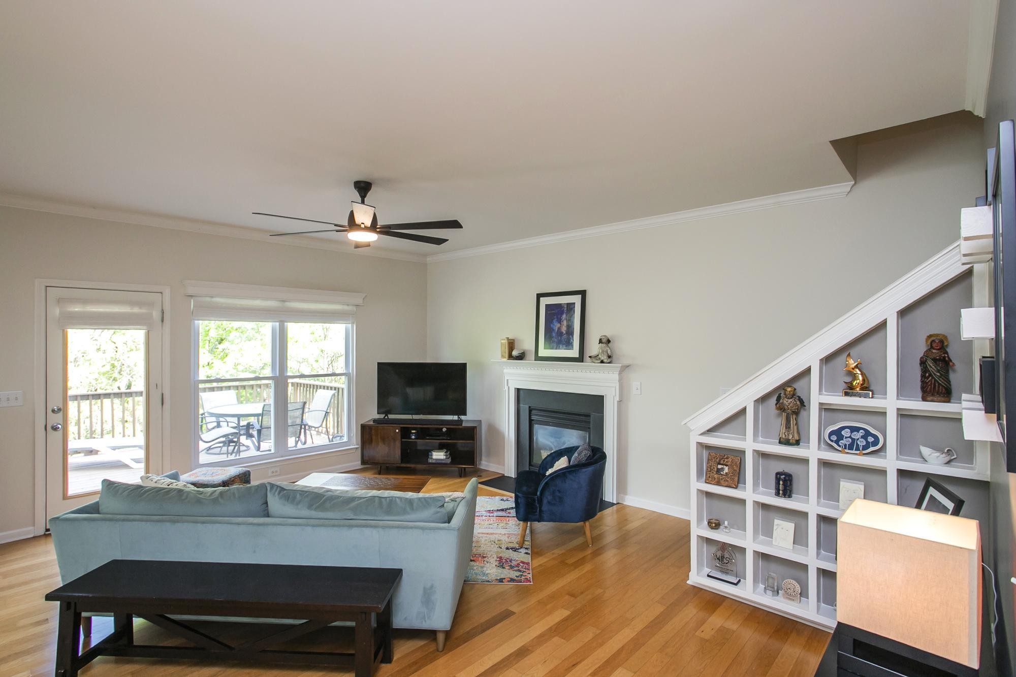 1552 Liberty Pike