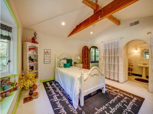 345 San Vicente Terrace