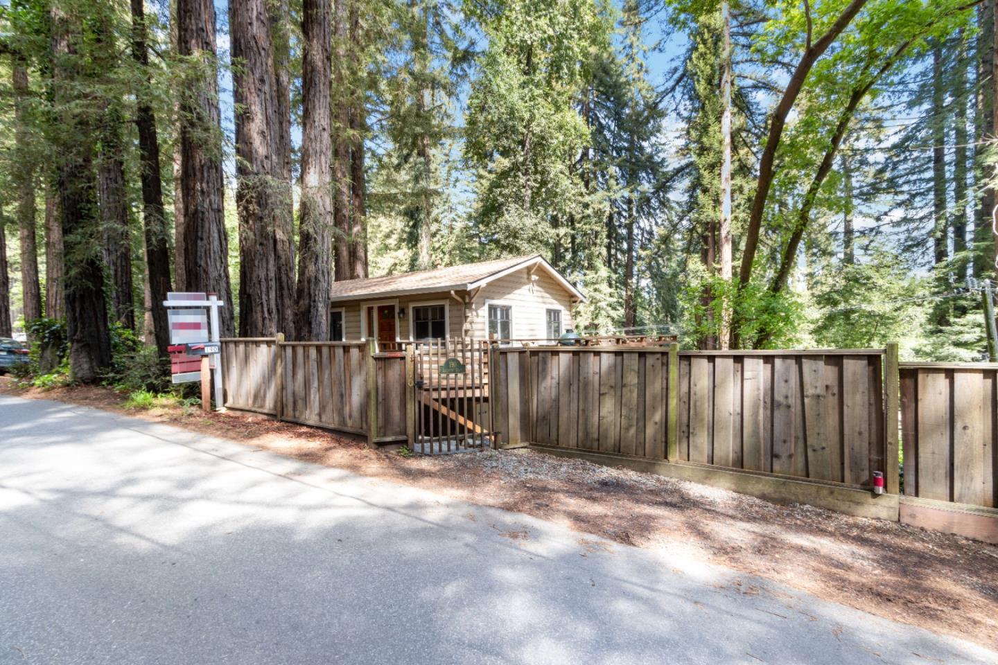 190 Lakeview DR