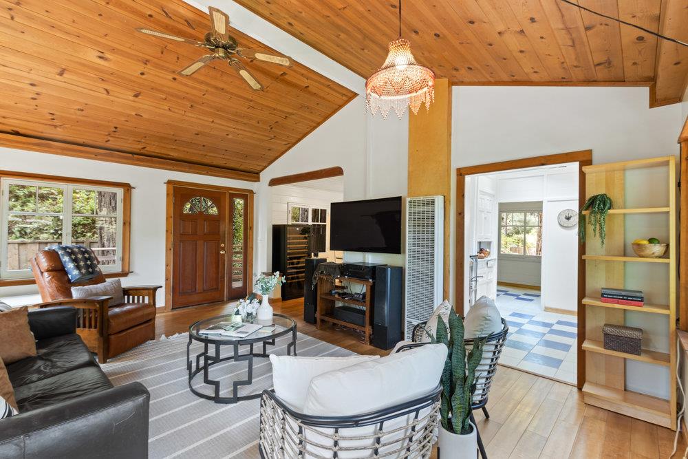 190 Lakeview DR