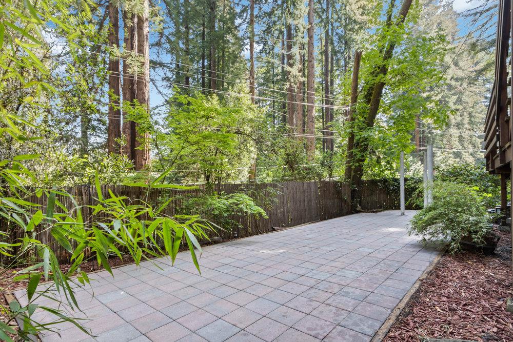 190 Lakeview DR